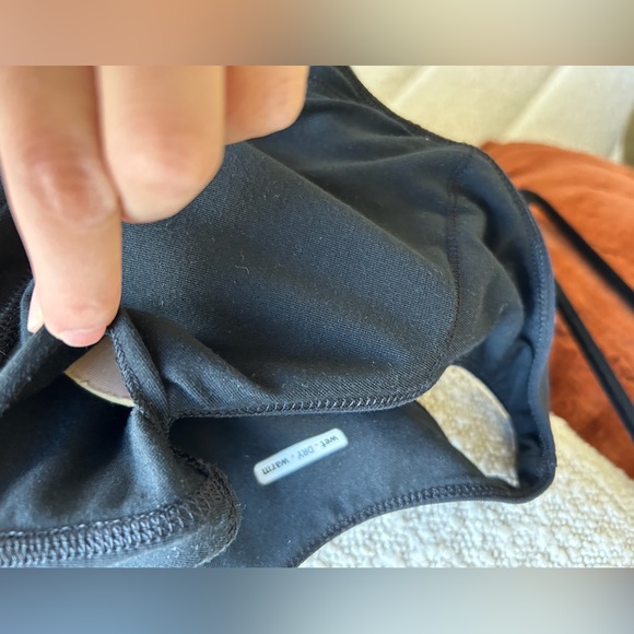 Lululemon athletic top with built in pad - Picture 6 of 6